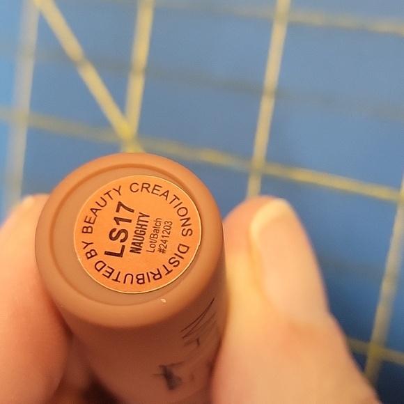 Beauty Creations Matte Lipstick - LS17 Naughty - Picture 2 of 2